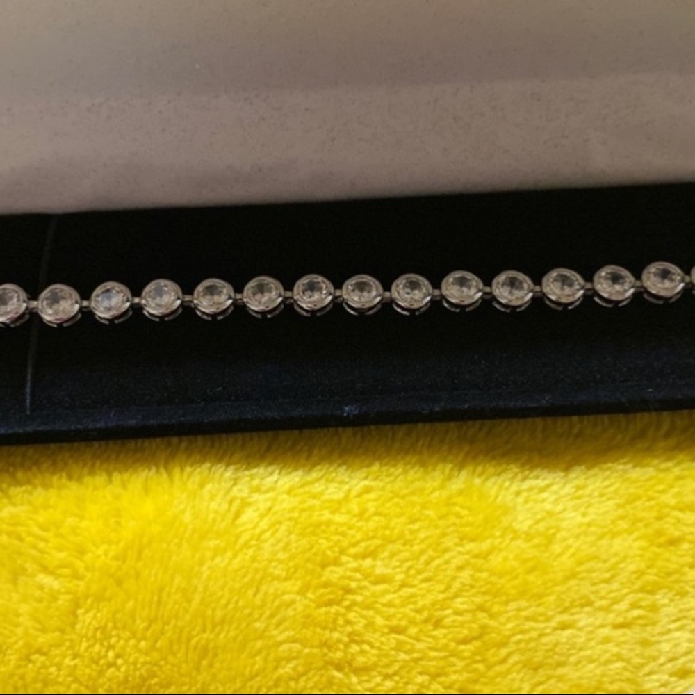 18K White Topaz Bracelet
